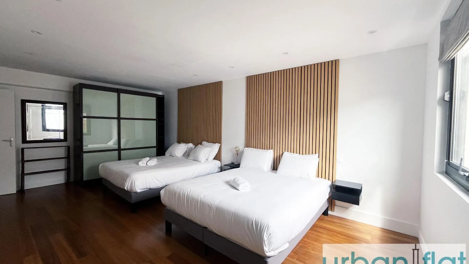 Urban Flat 168 - Spacious 1-bedroom In Paris