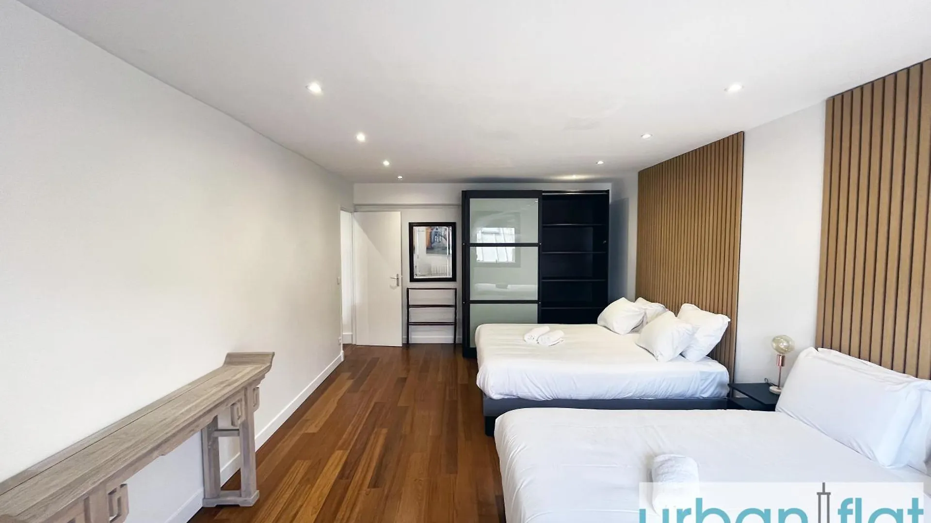 Urban Flat 168 - Spacious 1-bedroom In * Paris